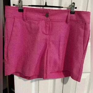 Isaac Mizrahi Pink Polka Dotted Shorts Womens size 4. 5” inseam.